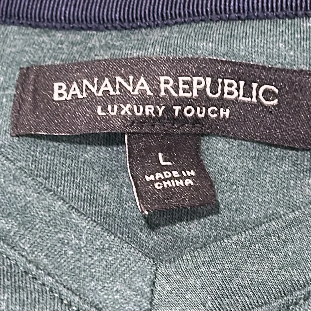 Banana Republic luxury touch green short sleeve Men’s  shirt size L GUC